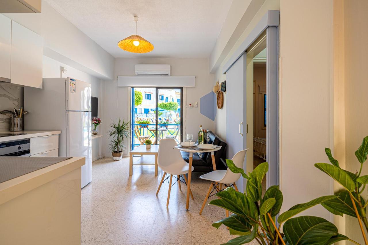 Sea Breeze 1-Br Apt In Pyla Eksteriør billede